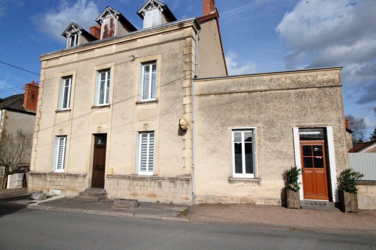Chambre Notaire Cosne-d'Allier Exteriér fotografie